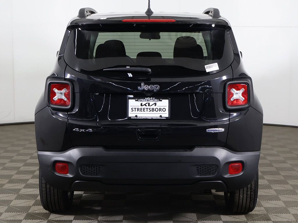 Used 2019 Jeep Renegade Latitude AWD/4WD image 9