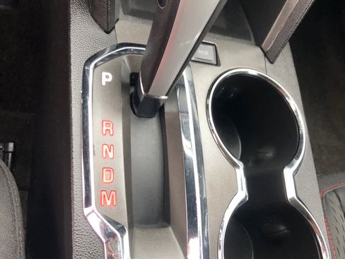 Used 2010 GMC Terrain SLE AWD/4WD image 11