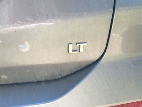 Used 2024 Chevrolet Equinox LT w/ LPO, Floor Liner Package FWD image 4