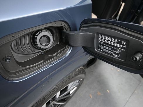 New 2026 Volvo XC60 B5 Plus w/ Protection Package Premier image 17