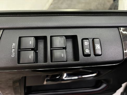 Used 2019 Toyota 4Runner TRD Off-Road Premium AWD/4WD image 22