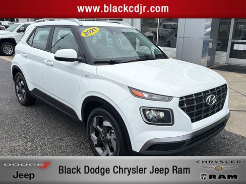 Used 2021 Hyundai Venue SEL w/ Premium Package FWD image 1