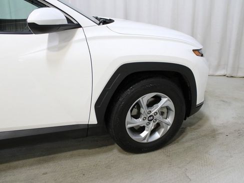 Used 2023 Hyundai Tucson SE image 11