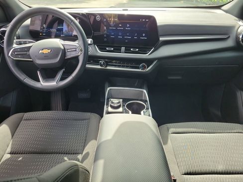 Used 2026 Chevrolet Equinox LT FWD image 11