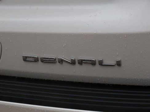 Certified 2024 GMC Yukon Denali Ultimate image 21