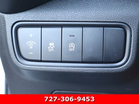 Used 2023 Kia Soul LX w/ LX Technology Package image 22
