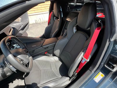 Used 2021 Chevrolet Corvette Stingray Preferred Cpe w/ Z51 Performance Package RWD image 15