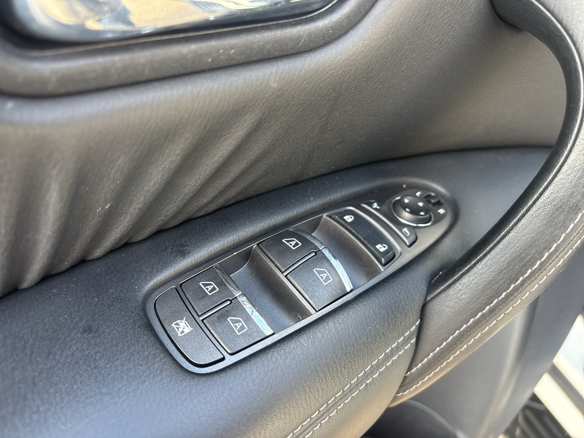 Used 2017 Nissan Armada Platinum w/ Captain Seat Package AWD/4WD image 16