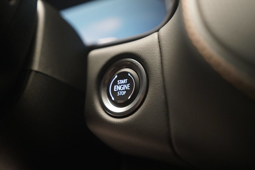 Certified 2024 GMC Yukon XL AT4 AWD/4WD image 31