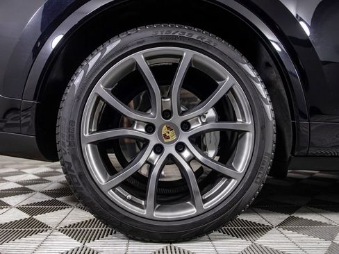 Used 2021 Porsche Cayenne Turbo AWD/4WD image 41