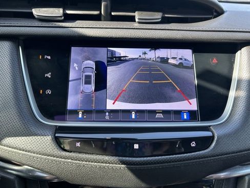 Used 2021 Cadillac XT5 Premium Luxury image 25