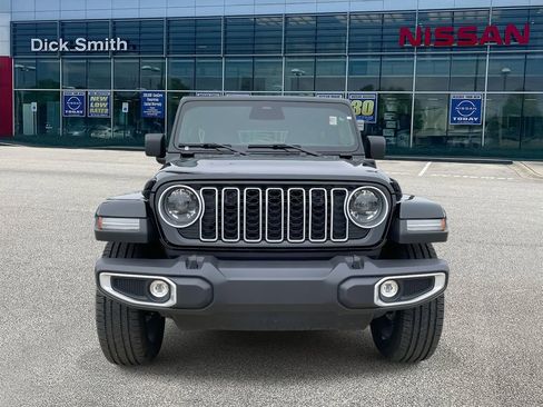 Used 2025 Jeep Wrangler Unlimited Sahara w/ Safety Group image 2