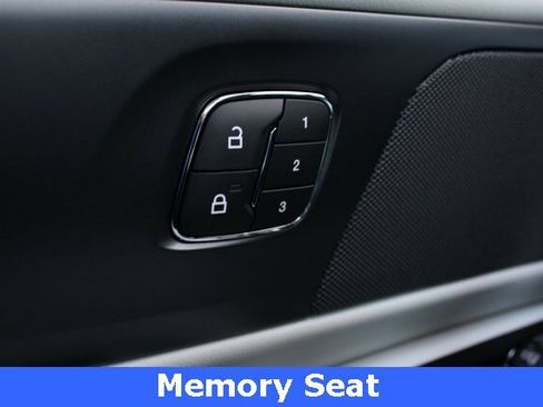 New 2026 Lincoln Nautilus Premier image 25