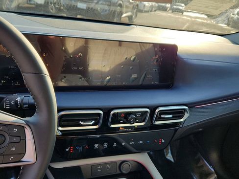 New 2026 Nissan Sentra SL w/ Floor Mat Package FWD image 8