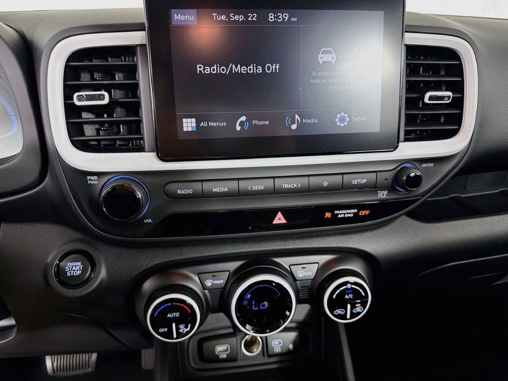 Used 2026 Hyundai Venue SEL FWD image 19