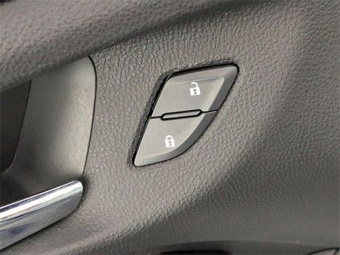 Used 2014 Chevrolet SS image 11