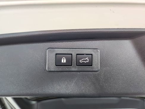 Certified 2025 Subaru Outback Premium w/ Popular Package #1A image 18