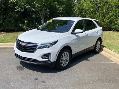 Used 2023 Chevrolet Equinox LT FWD image 3