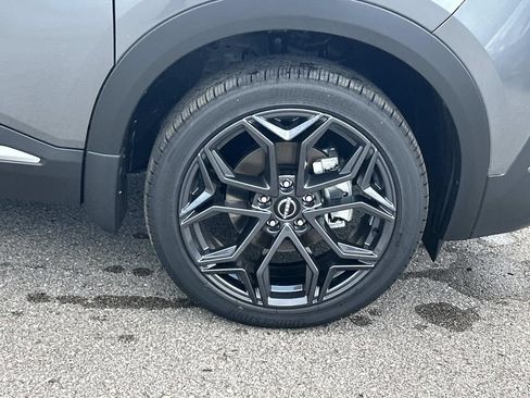 New 2026 Nissan Kicks SR w/ Cold Weather Package AWD/4WD image 9
