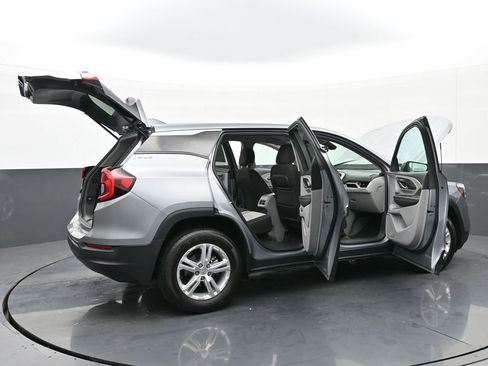 Used 2024 GMC Terrain SLE image 42