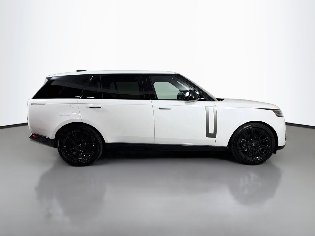 Used 2024 Land Rover Range Rover Long Wheelbase SE AWD/4WD image 4