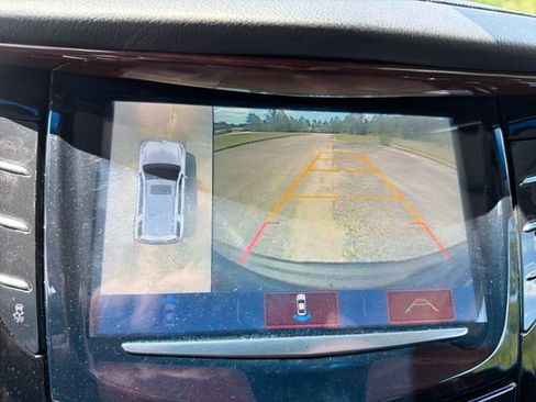 Used 2018 Cadillac Escalade Luxury AWD/4WD image 21