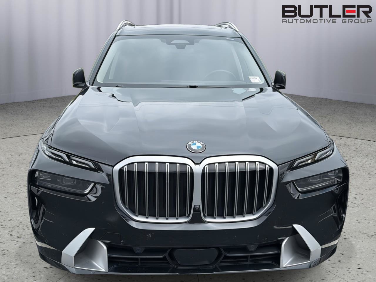 Used 2024 BMW X7 xDrive40i AWD/4WD image 3