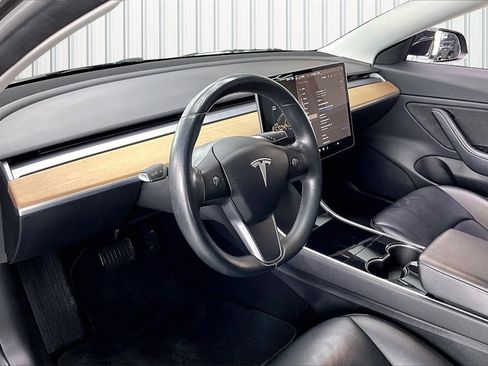 Used 2018 Tesla Model 3 Long Range image 16