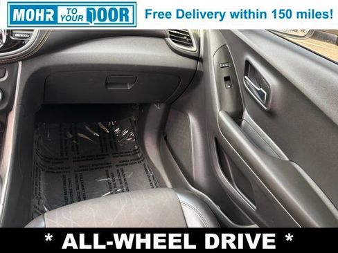 Used 2021 Chevrolet Trax LT AWD/4WD image 29
