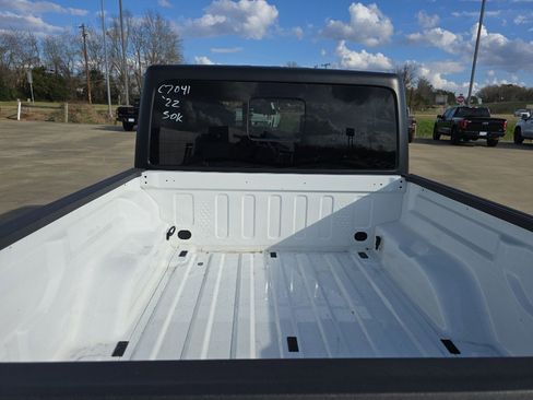 Used 2022 Jeep Gladiator Sport image 26