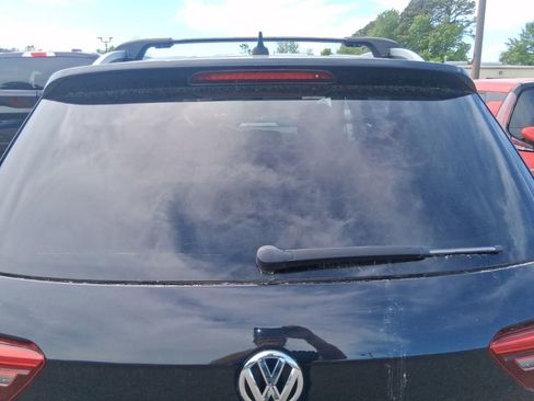 Used 2021 Volkswagen Tiguan SEL FWD image 12