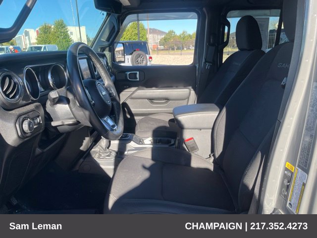 Used 2022 Jeep Wrangler Unlimited Sahara w/ LED Lighting Group AWD/4WD image 10
