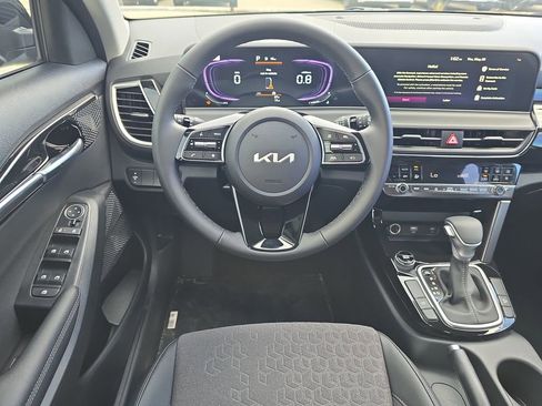 New 2026 Kia Seltos S FWD image 13
