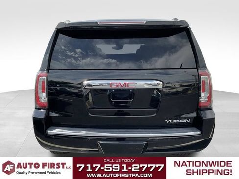Used 2020 GMC Yukon Denali w/ Denali Premium Package AWD/4WD image 3