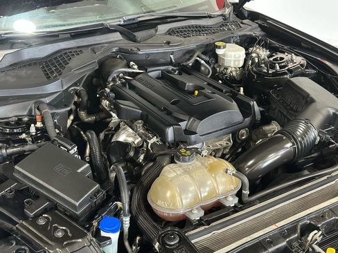 Used 2020 Ford Mustang Coupe image 37