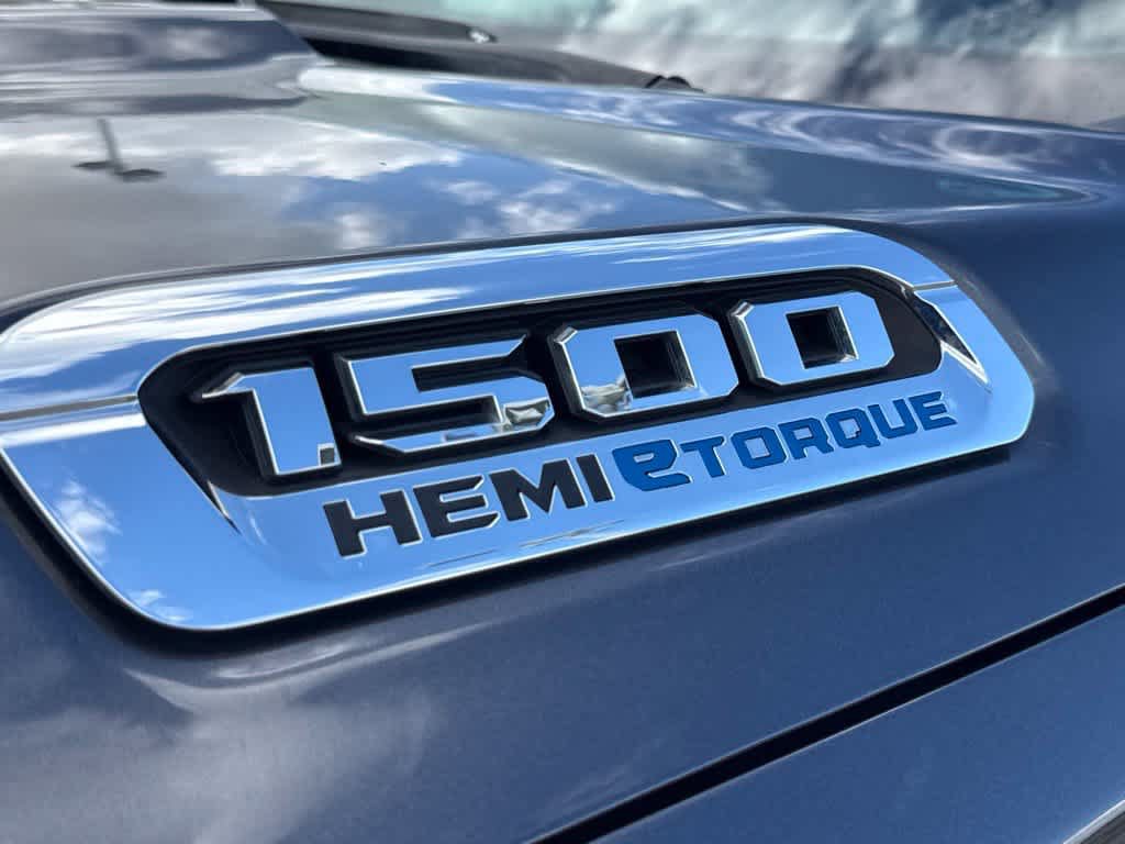 Used 2021 RAM 1500 Laramie AWD/4WD image 11