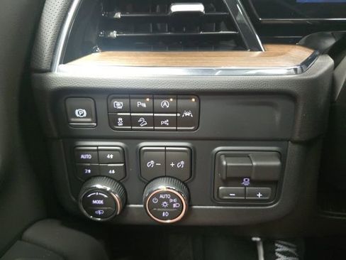 New 2026 Chevrolet Tahoe High Country image 19