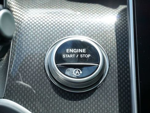 Certified 2025 Mercedes-Benz GLC 300 4MATIC image 30