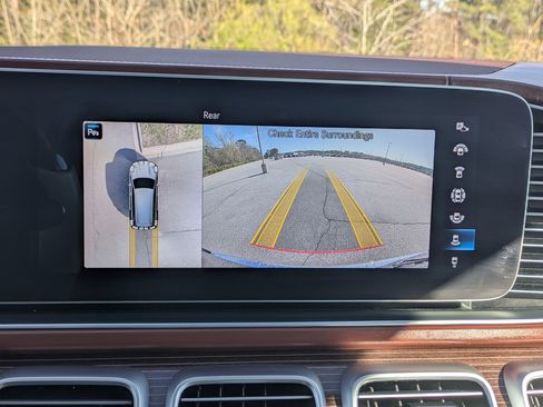 Used 2022 Mercedes-Benz Maybach GLS 600 Maybach GLS 600 image 15