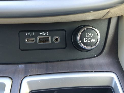 Used 2020 Nissan Murano Platinum image 18