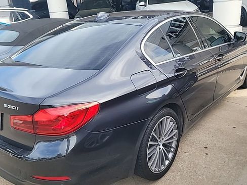 Used 2020 BMW 530i w/ Convenience Package image 4