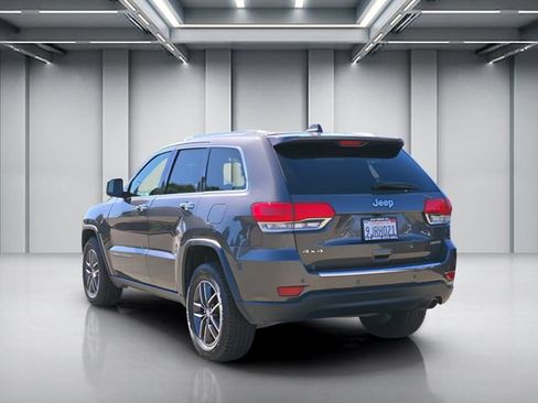 Used 2018 Jeep Grand Cherokee Limited AWD/4WD image 6