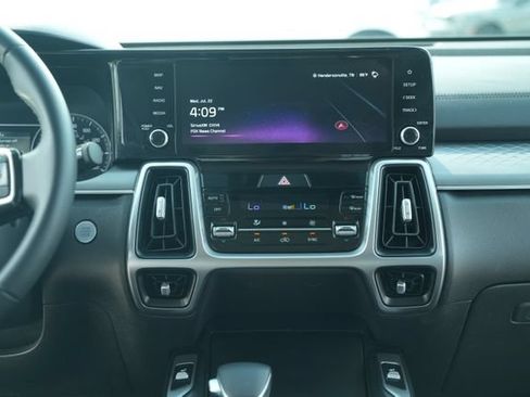 Used 2023 Kia Sorento S FWD image 28