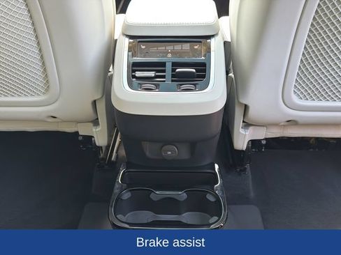 Used 2024 Volvo XC90 B6 Plus AWD/4WD image 27