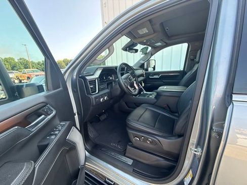 Used 2024 GMC Sierra 2500 Denali w/ Technology Package AWD/4WD image 26