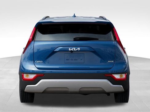 New 2025 Kia Niro EX w/ EX Cold Weather Package image 13