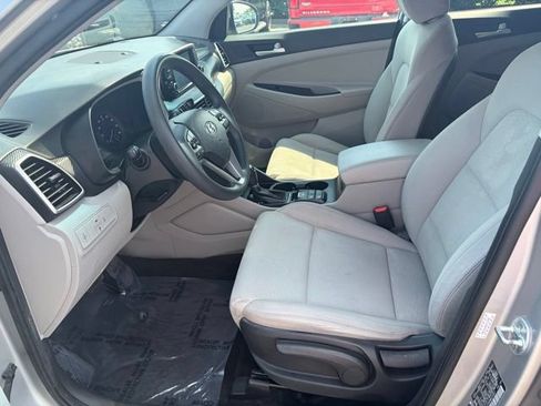 Used 2021 Hyundai Tucson SE w/ Winter Weather Package AWD/4WD image 14