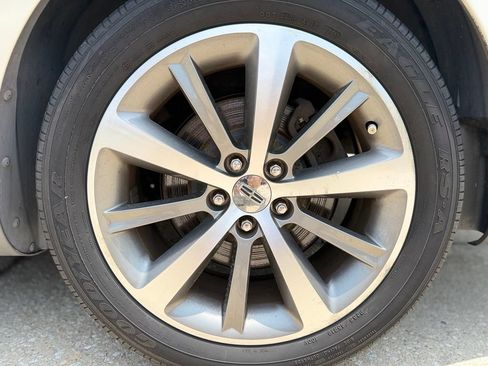 Used 2009 Lincoln MKS FWD image 10