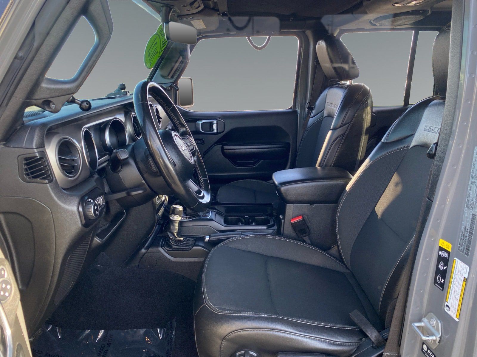 Used 2021 Jeep Gladiator Sport AWD/4WD image 9