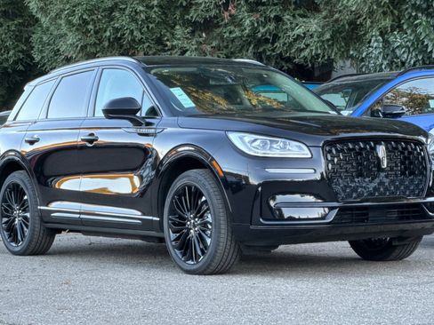 New 2025 Lincoln Corsair Grand Touring w/ Jet Appearance Package image 2